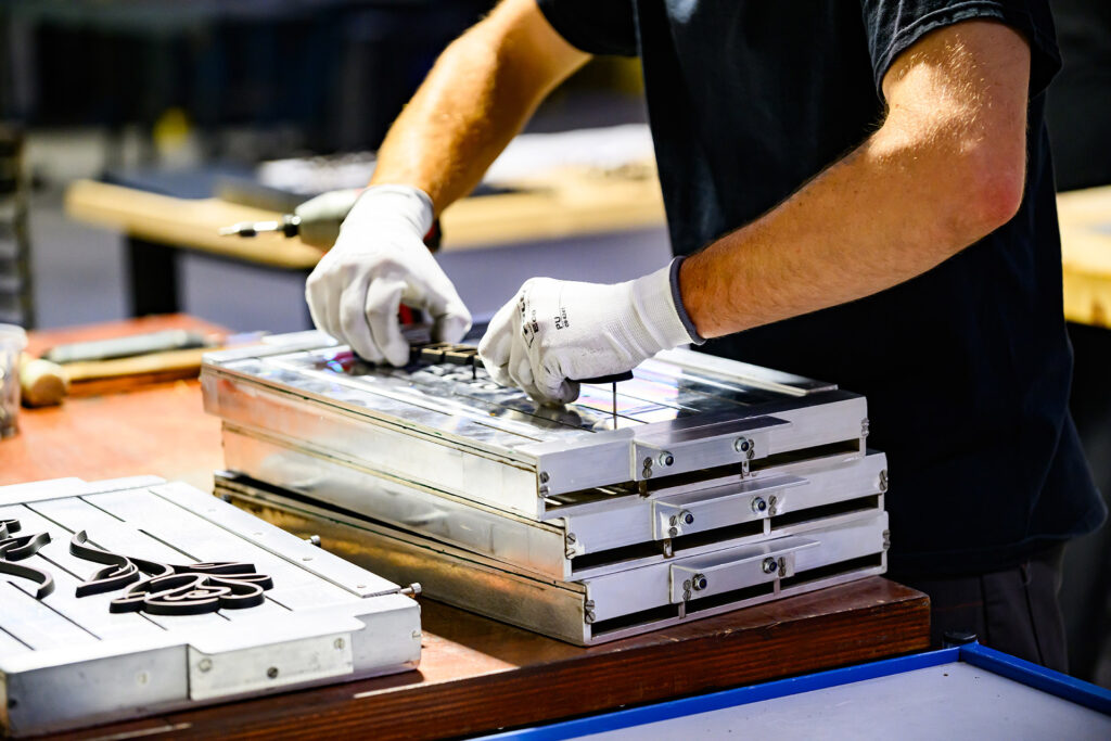 Barthélémy Brons, Graveur d'Art Funéraire in Drôme